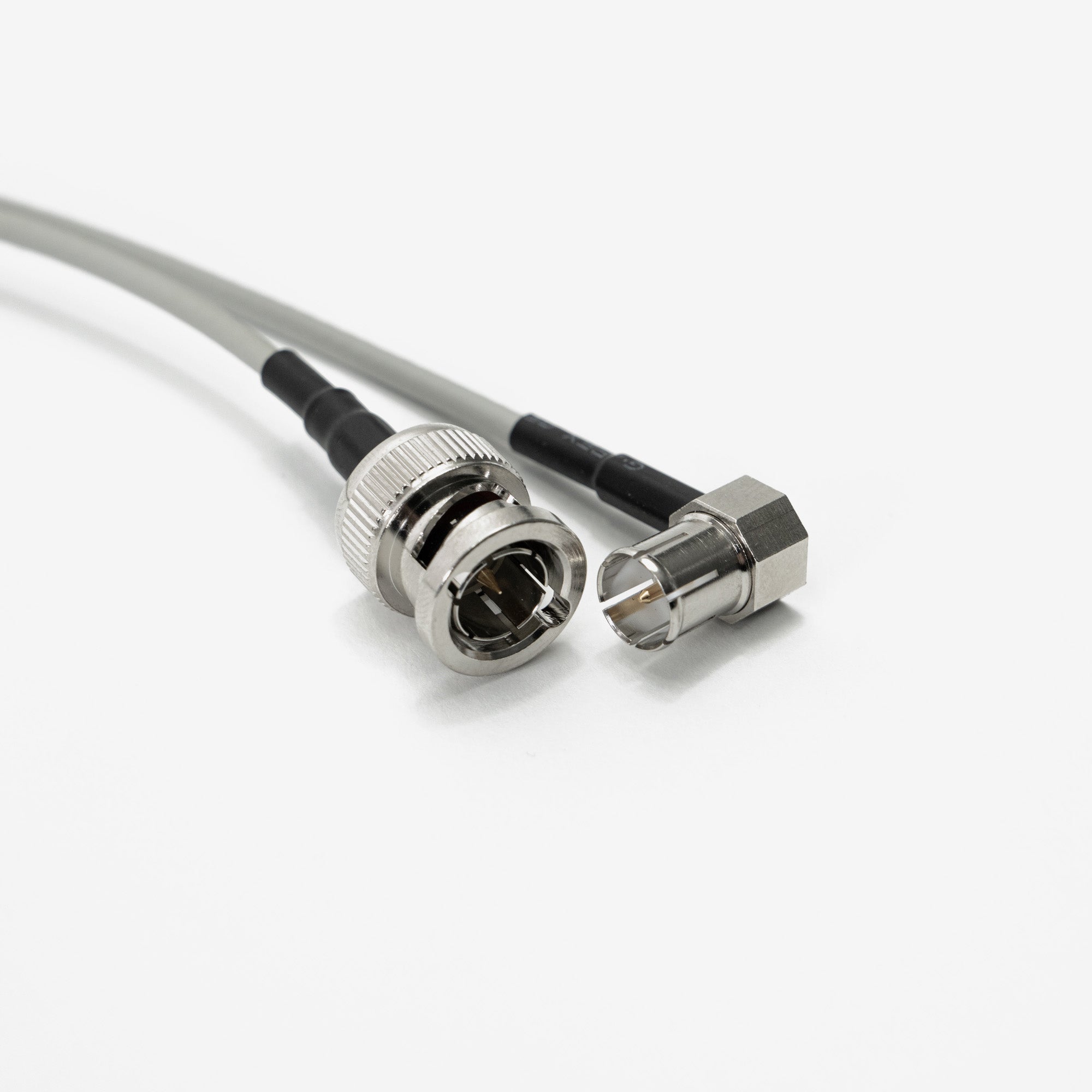 Lightweight Low Profile Right Angle to Locking SDI Cable (1.45m)